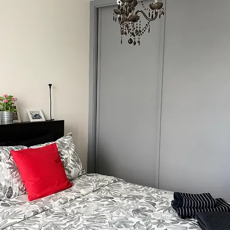 Piso Con Encanto En Coruna. Apartamento Corunha
